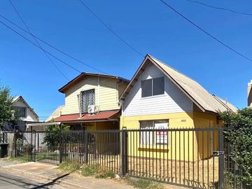 EN VENTA CASA EN CURICÓ, VILLA CONAVICOOP