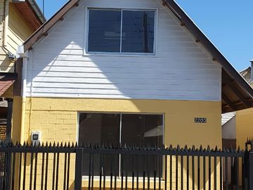 EN VENTA CASA EN CURICÓ, VILLA CONAVICOOP