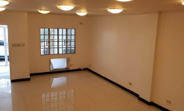 FOR SALE - 3 Storey Townhouse in Phil-Am Homes, Quezon City