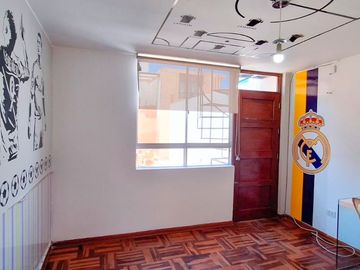 Alquilo amplia casa cerca a parque en San Miguel