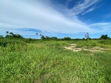 Land for sale, 10 rai, 106 square wa, Suan Pan, Mueang District, Nakhon Pathom.