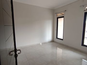 Rumah Dijual di Perkici Bintaro Sektor 5, Posisi Hook