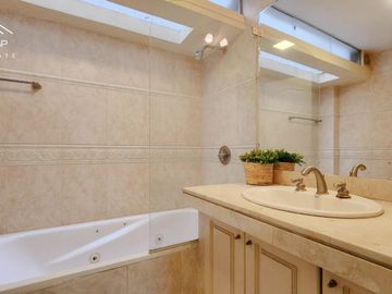 Hermosa Casa en Condominio