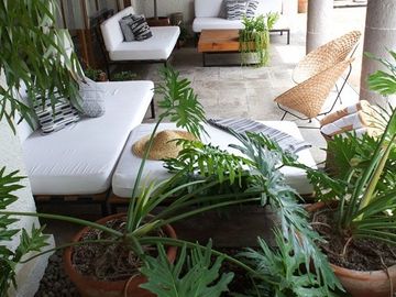 Residencia de lujo con alberca y acabados en encino americano en zona exclusiva de Cuernavaca