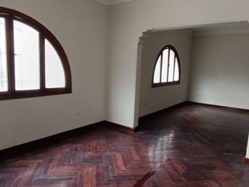Alquiler De Casa En Lince Para Vivienda U Oficina