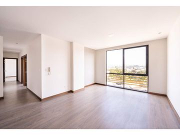 Venta de departamento en Tumbaco, cerca a la Av. Interoceánica, Ruta Viva, centros comerciales y bancos.