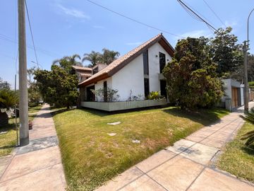 VENDO CASA EN CONDOMINIO
