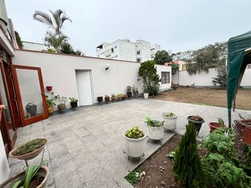 VENDO CASA EN LA AURORA - MIRAFLORES