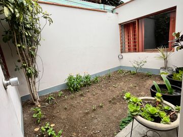 VENDO CASA EN LA AURORA - MIRAFLORES