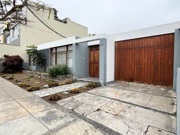 VENDO CASA EN LA AURORA - MIRAFLORES