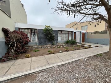VENDO CASA EN LA AURORA - MIRAFLORES