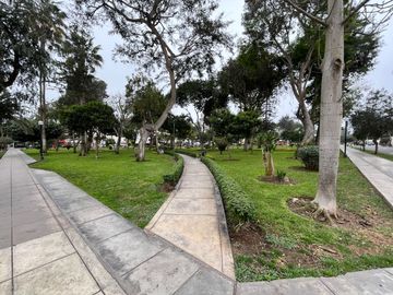VENDO CASA EN LA AURORA - MIRAFLORES