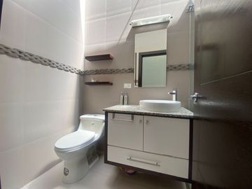 Venta de casa en Tumbaco sector Intervalles, Ubicación estratégica a 5 minutos de la Ruta Viva, 3 minutos del hospital de los Valles, Scala.