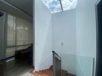 Venta de casa en Tumbaco sector Intervalles, Ubicación estratégica a 5 minutos de la Ruta Viva, 3 minutos del hospital de los Valles, Scala.