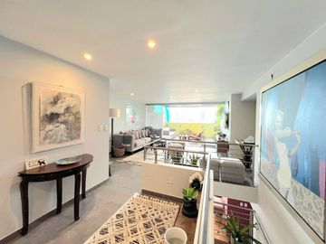 Venta de Moderno y Amplio Duplex En Miraflores