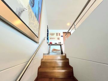 Venta de Moderno y Amplio Duplex En Miraflores