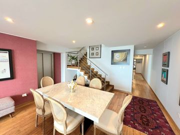 Venta de Moderno y Amplio Duplex En Miraflores