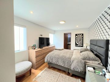 Venta de Moderno y Amplio Duplex En Miraflores