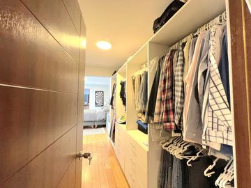 Venta de Moderno y Amplio Duplex En Miraflores
