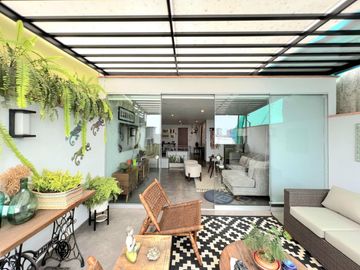 Venta de Moderno y Amplio Duplex En Miraflores