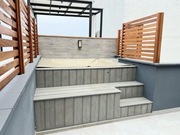 Venta de Moderno y Amplio Duplex En Miraflores