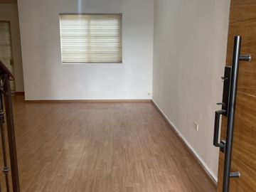 CASA EN VENTA SECTOR PRIVADO EN ESCOBEDO