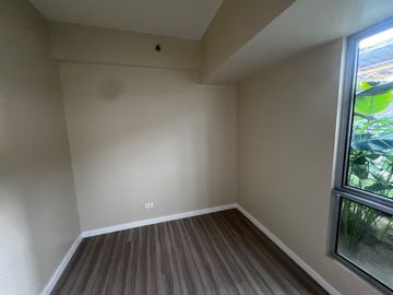 FOR SALE | 1 Bedroom with Balcony (T1-222) | Centralis Towers - Makati