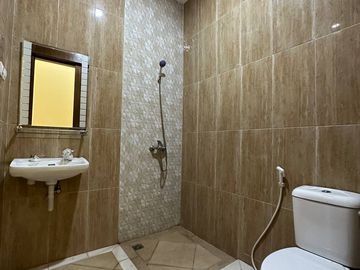 Rumah Baru Dijual Dalam Komplek Dekat Pusat Bisnis Area Rawamangun Pulogadung Jakarta Timur [AR063]