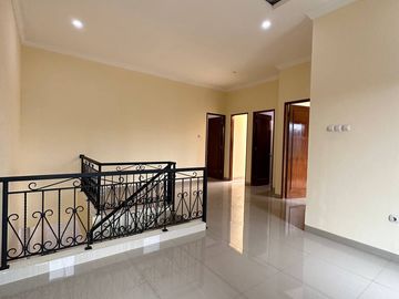 Rumah Baru Dijual Dalam Komplek Dekat Pusat Bisnis Area Rawamangun Pulogadung Jakarta Timur [AR063]