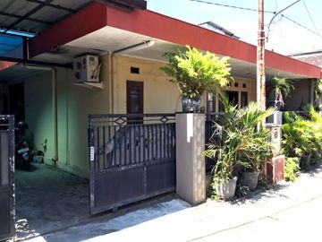Rumah Luas Hanya 60 meter dari Jalan Solo