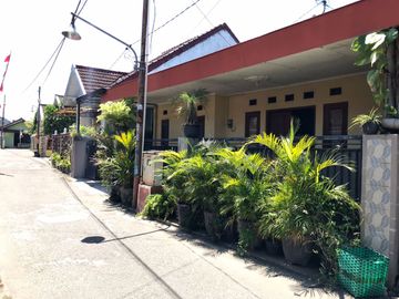 Rumah Luas Hanya 60 meter dari Jalan Solo