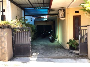 Rumah Luas Hanya 60 meter dari Jalan Solo