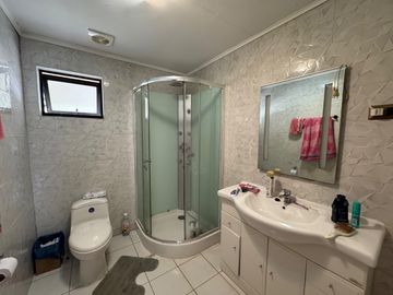 Gran casa con Galpon orilla pavimento km 1.8 Coihueco Miraflores