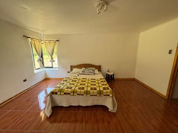 Gran casa con Galpon orilla pavimento km 1.8 Coihueco Miraflores