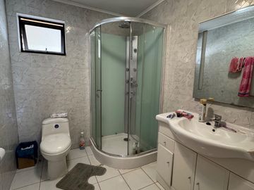 Gran casa con Galpon orilla pavimento km 1.8 Coihueco Miraflores