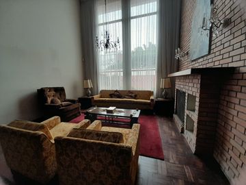 VENDO CASA EN EL ROSAL MIRAFLORES  340 MTS2