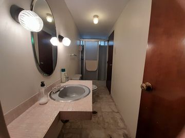 VENDO CASA EN EL ROSAL MIRAFLORES  340 MTS2