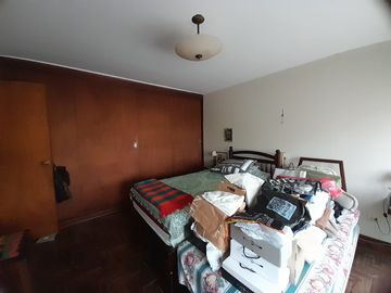 VENDO CASA EN EL ROSAL MIRAFLORES  340 MTS2