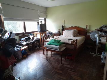 VENDO CASA EN EL ROSAL MIRAFLORES  340 MTS2