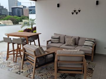 Venta de Moderno y Lindo Dpto. en San Isidro