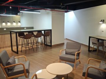 Venta de Moderno y Lindo Dpto. en San Isidro