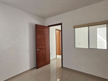 HERMOSA CASA EN VENTA EN LA RIOJA, SANTA ANITA.