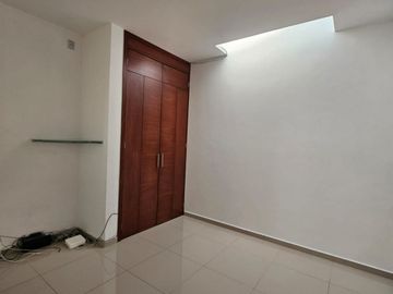 HERMOSA CASA EN VENTA EN LA RIOJA, SANTA ANITA.
