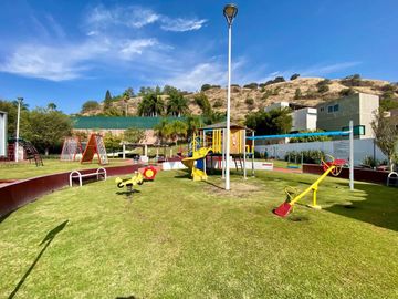 HERMOSA CASA EN VENTA EN LA RIOJA, SANTA ANITA.