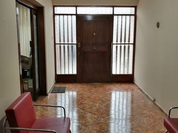 CASA EN VENTA EN  ZONA INMEJORABLE DE MIRAFLORES