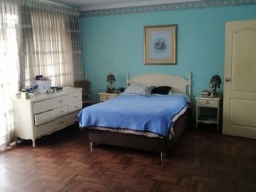CASA EN VENTA EN  ZONA INMEJORABLE DE MIRAFLORES
