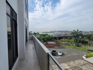En venta lujoso departamento Penthouse en Entreríos, Km 1 vía Samborondón