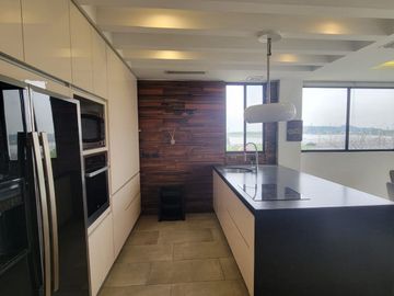 En venta lujoso departamento Penthouse en Entreríos, Km 1 vía Samborondón