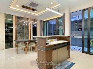 Brand New, Luxury & Modern 3 BR Townhome For Sale