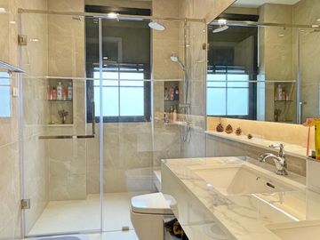 Brand New, Luxury & Modern 3 BR Townhome For Sale